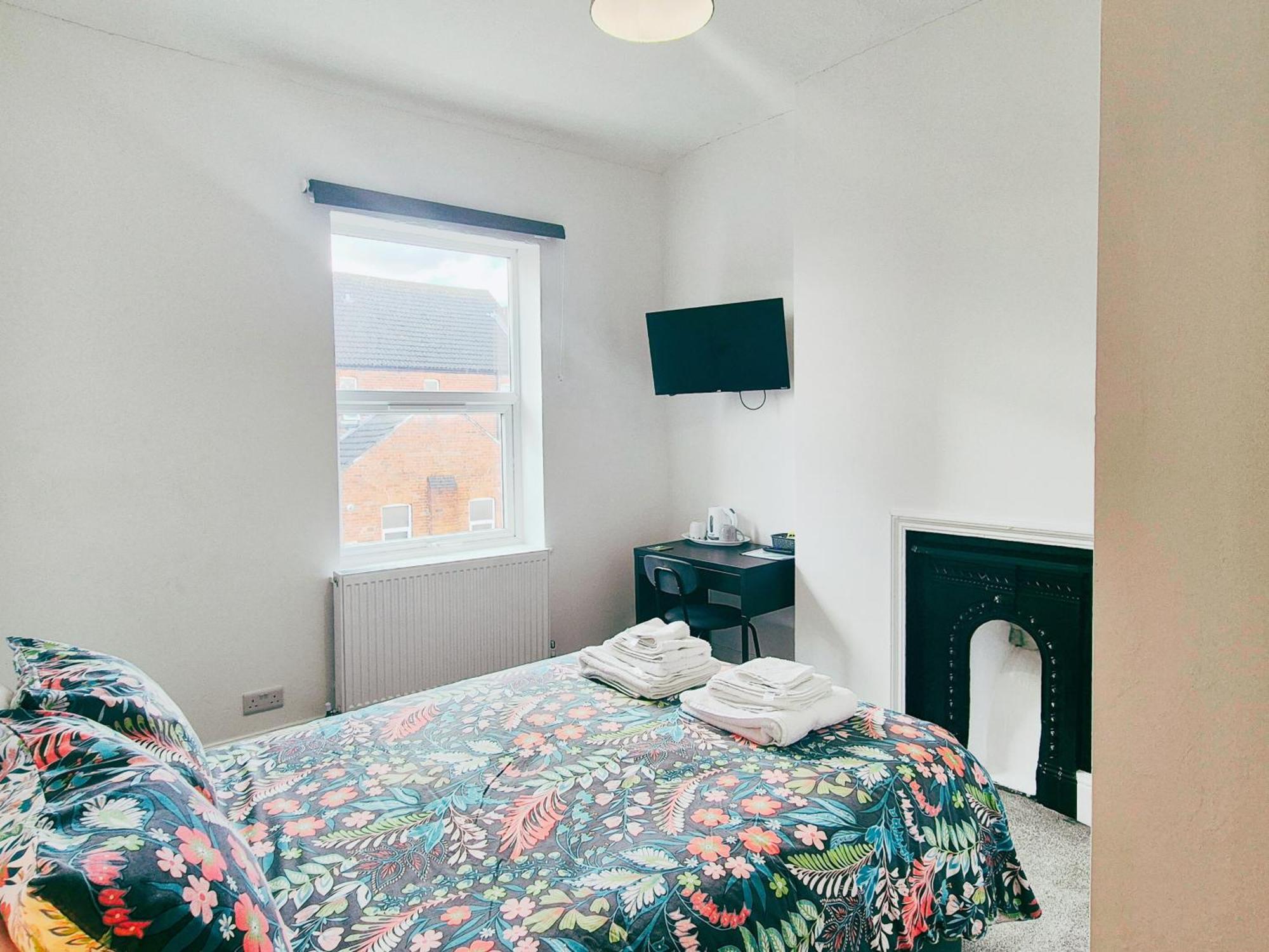 Cozy Room In Modern House Near Nottingham Bagian luar foto